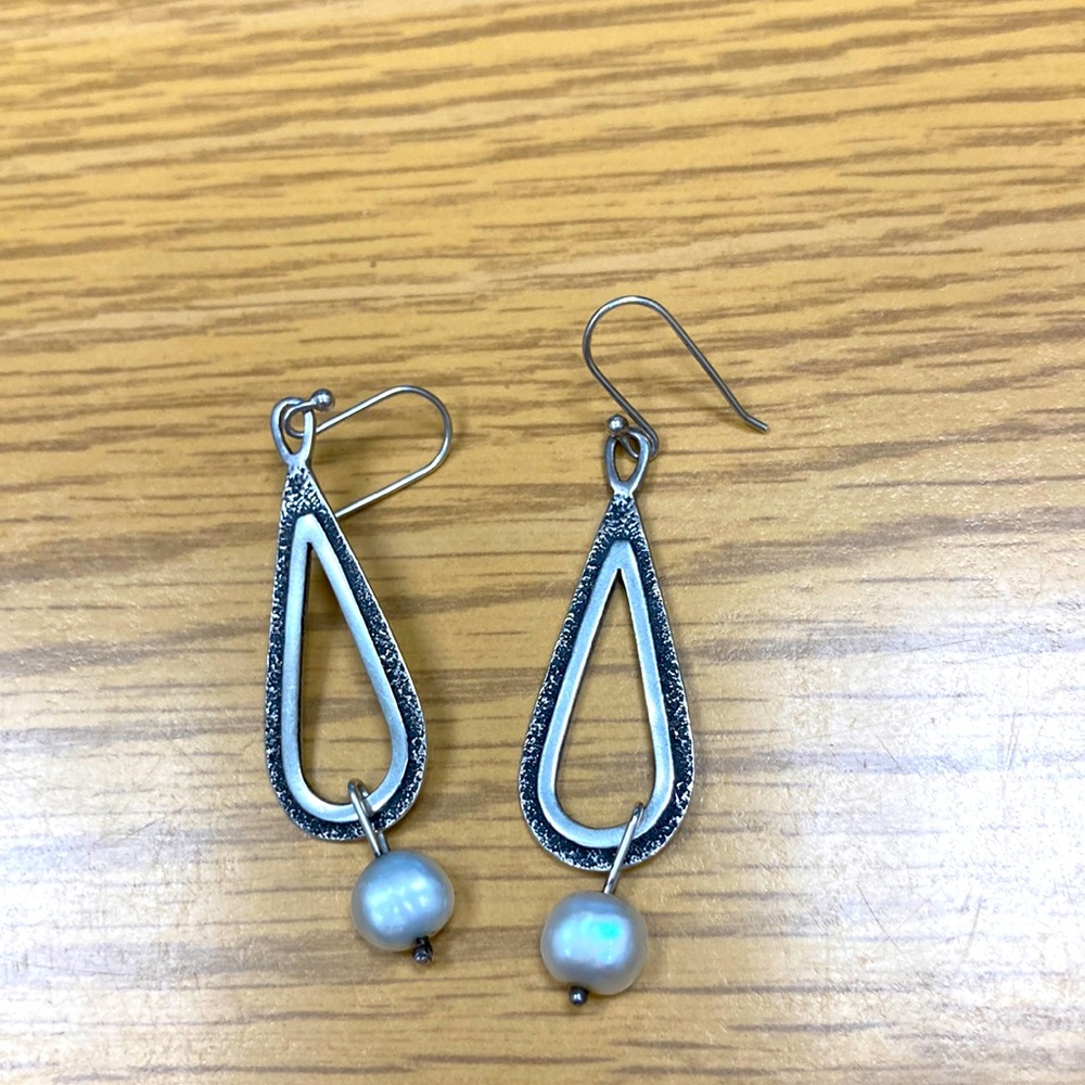 Sterling silver and pearl earrings